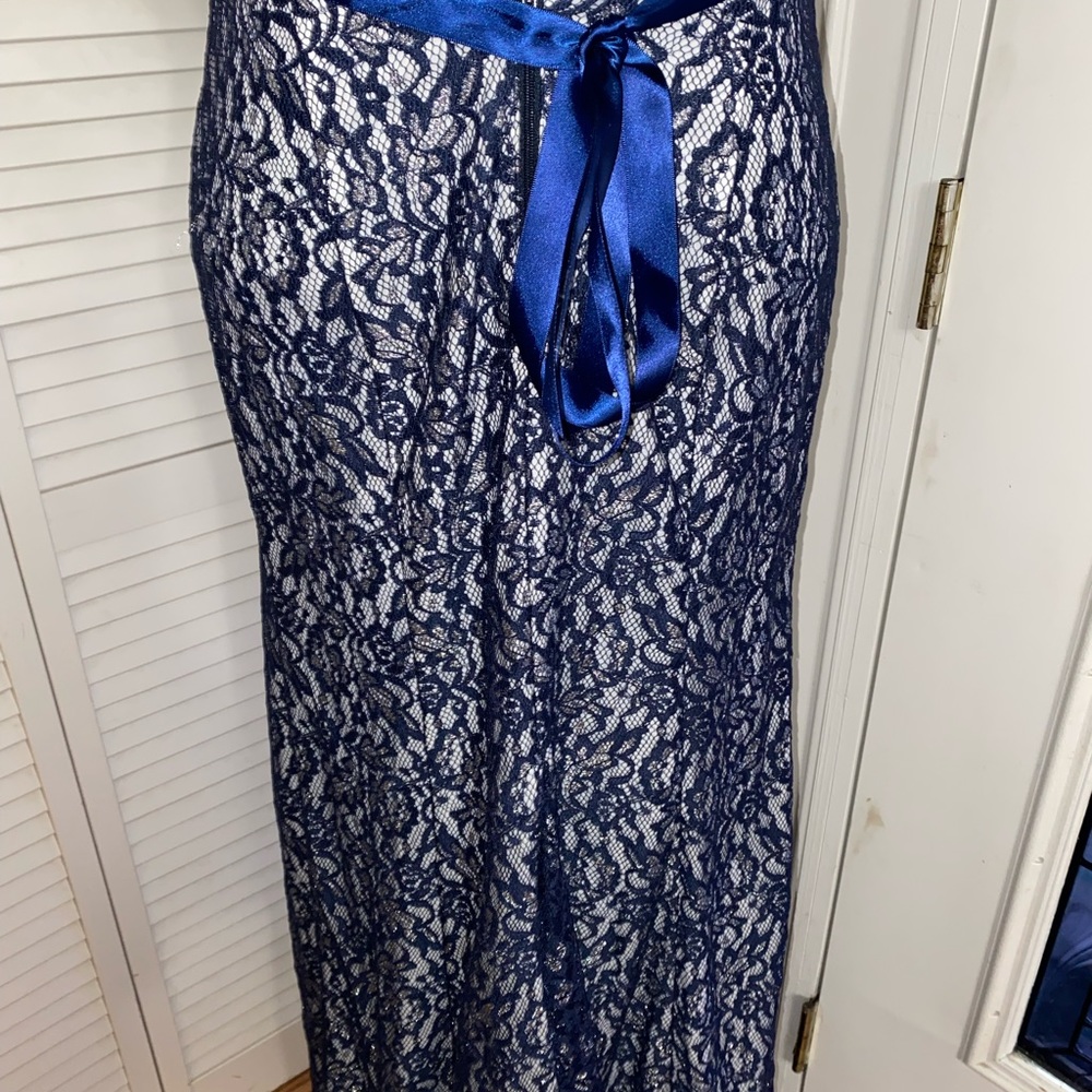 Dress - Picture 6 of 12